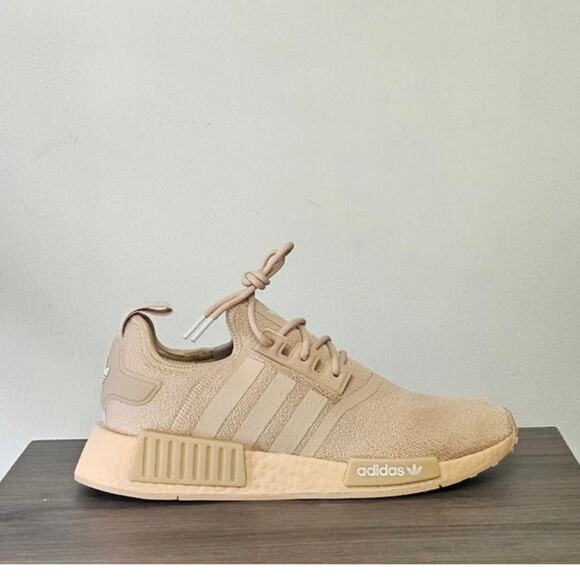 ADIDAS Women's NMD R1  Casual Sneakers Size 9.5 Blush NWT - Picture 5 of 9